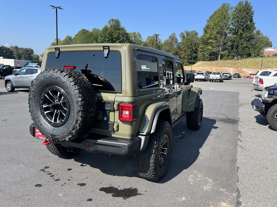 2025 Jeep JL Wrangler - Image 3 of 21