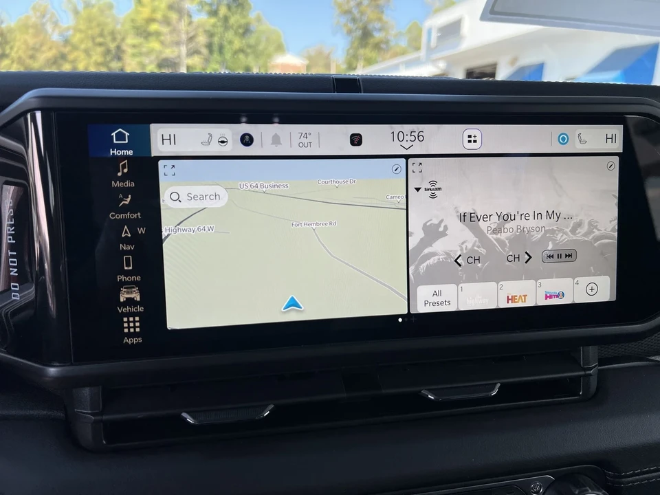 2025 Jeep JL Wrangler - Image 15 of 21