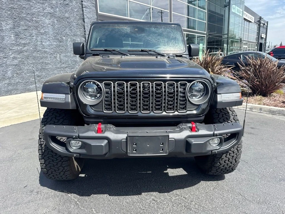 2025 Jeep JL Wrangler - Image 10 of 23
