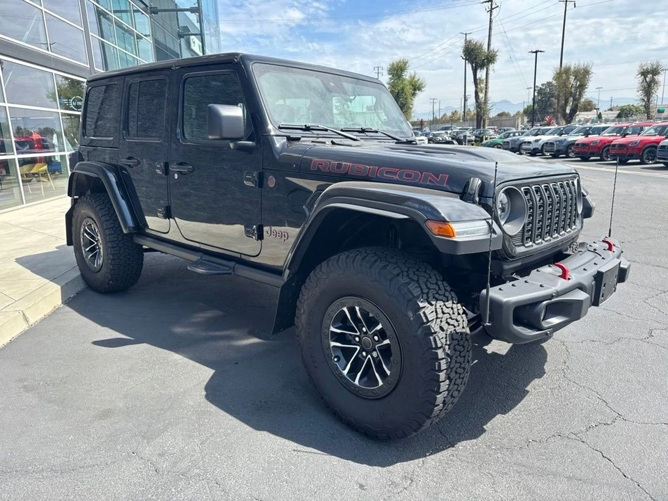 2025 Jeep JL Wrangler - Image 8 of 23