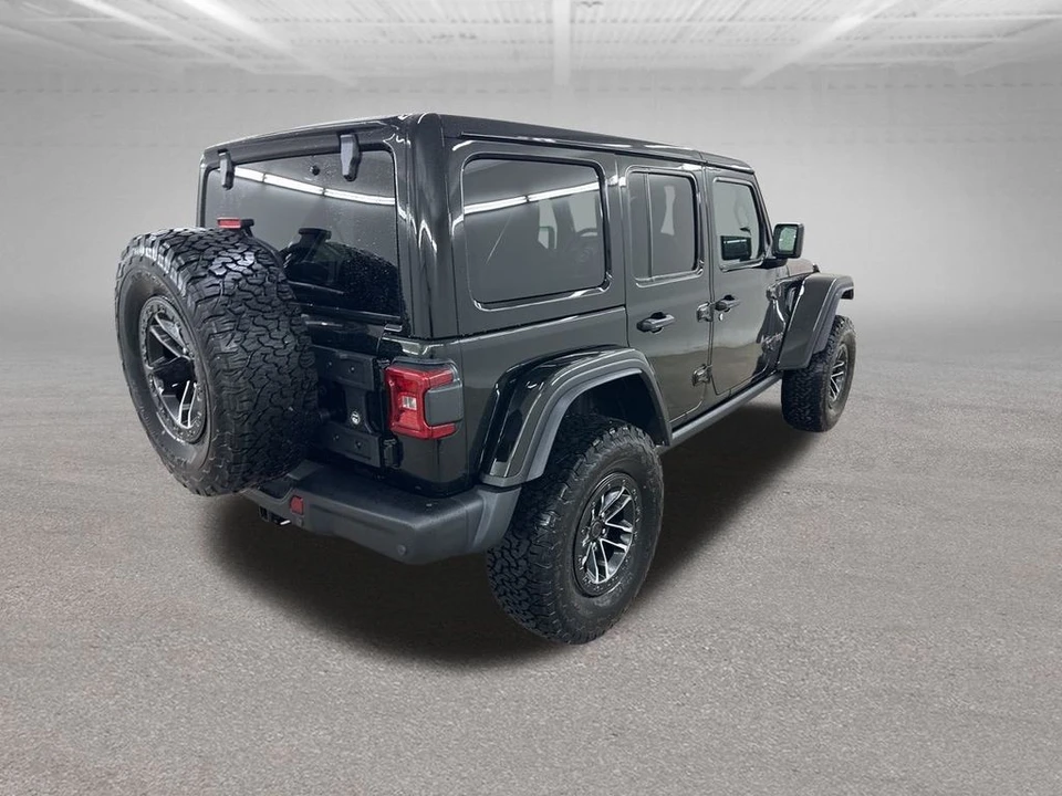 2025 Jeep JL Wrangler - Image 11 of 12