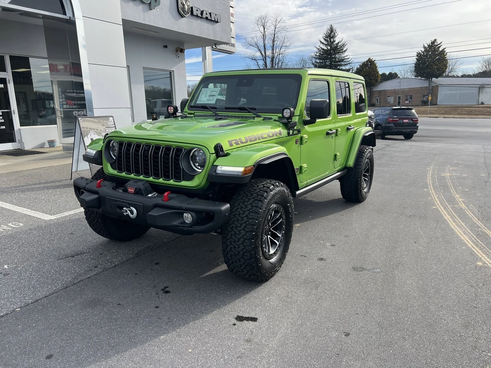 2025 Jeep JL Wrangler - Image 6 of 12