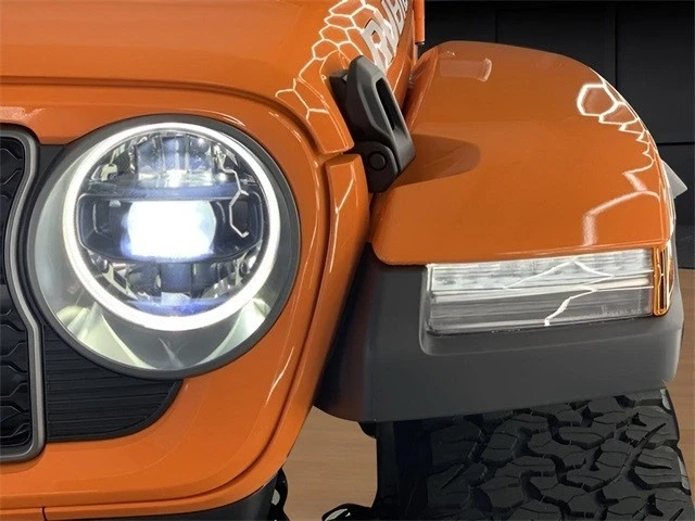 2025 Jeep JL Wrangler - Image 10 of 21
