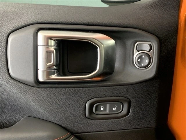 2025 Jeep JL Wrangler - Image 17 of 21