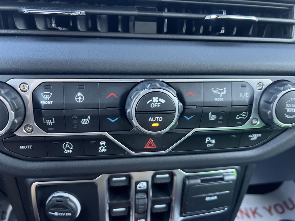 2025 Jeep JL Wrangler - Image 21 of 31