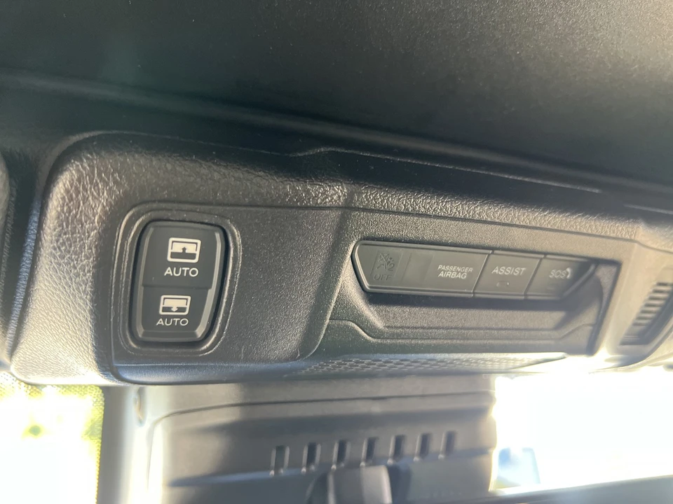 2025 Jeep JL Wrangler - Image 27 of 31
