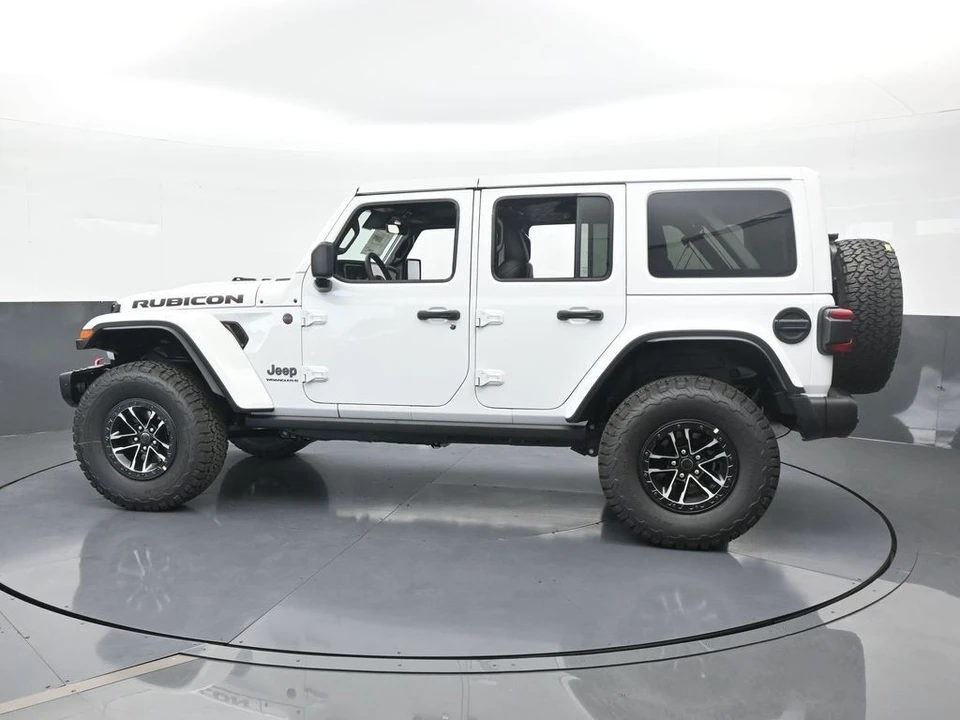 2025 Jeep JL Wrangler - Image 3 of 12