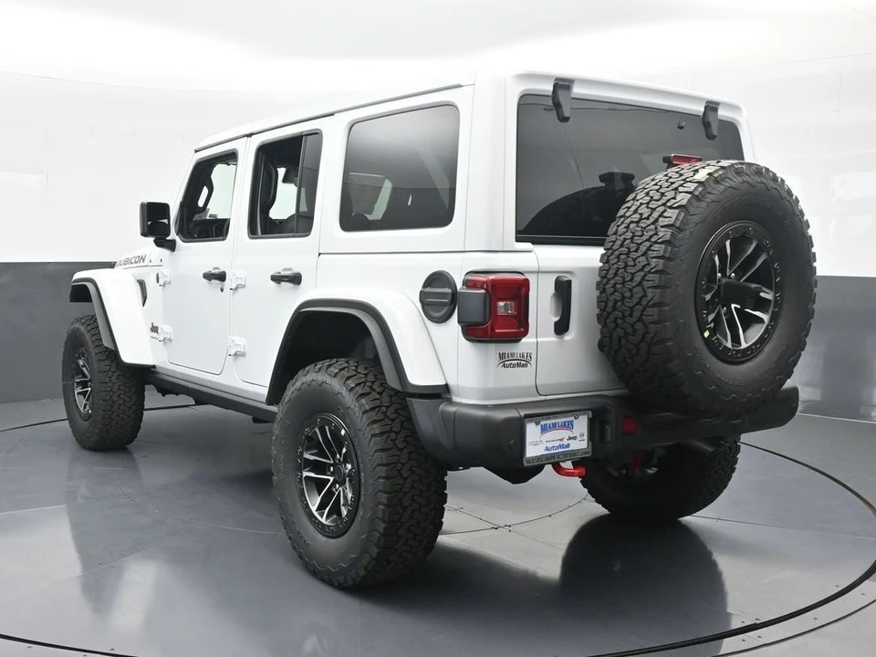 2025 Jeep JL Wrangler - Image 4 of 12