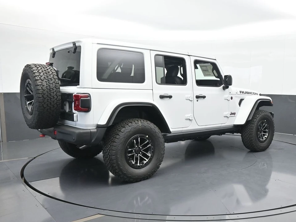 2025 Jeep JL Wrangler - Image 6 of 12