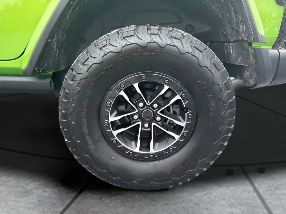 2025 Jeep JL Wrangler - Image 20 of 24