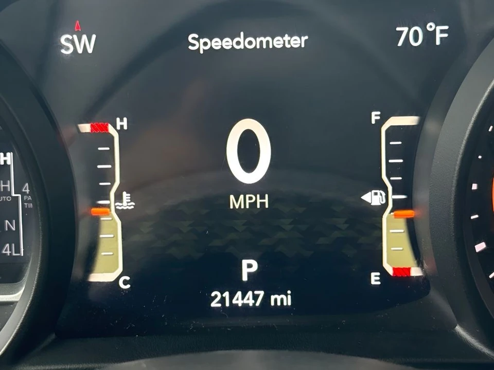 2025 Jeep JL Wrangler - Image 16 of 24