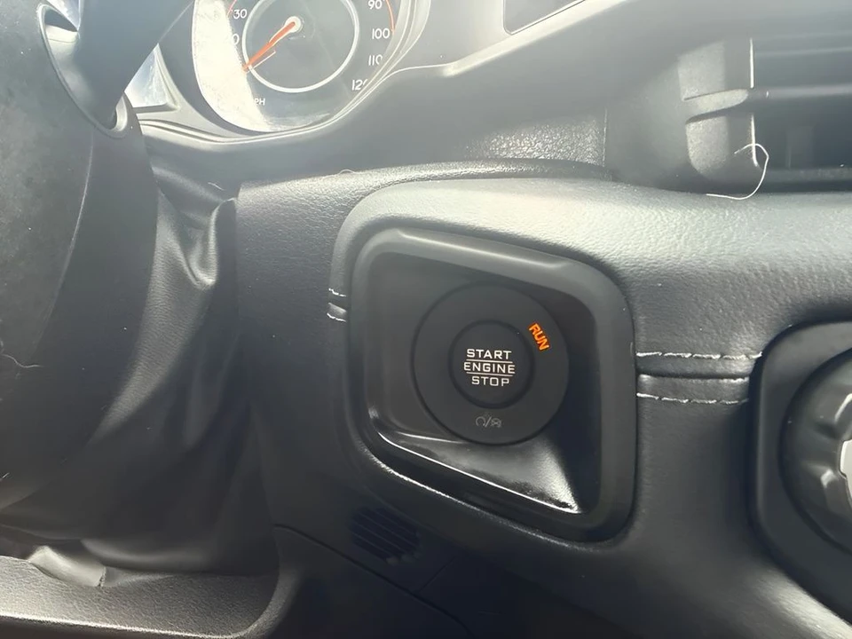 2025 Jeep JL Wrangler - Image 13 of 24