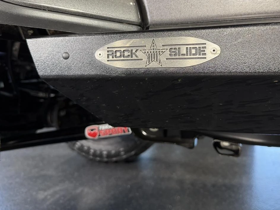 2025 Jeep JL Wrangler - Image 9 of 31
