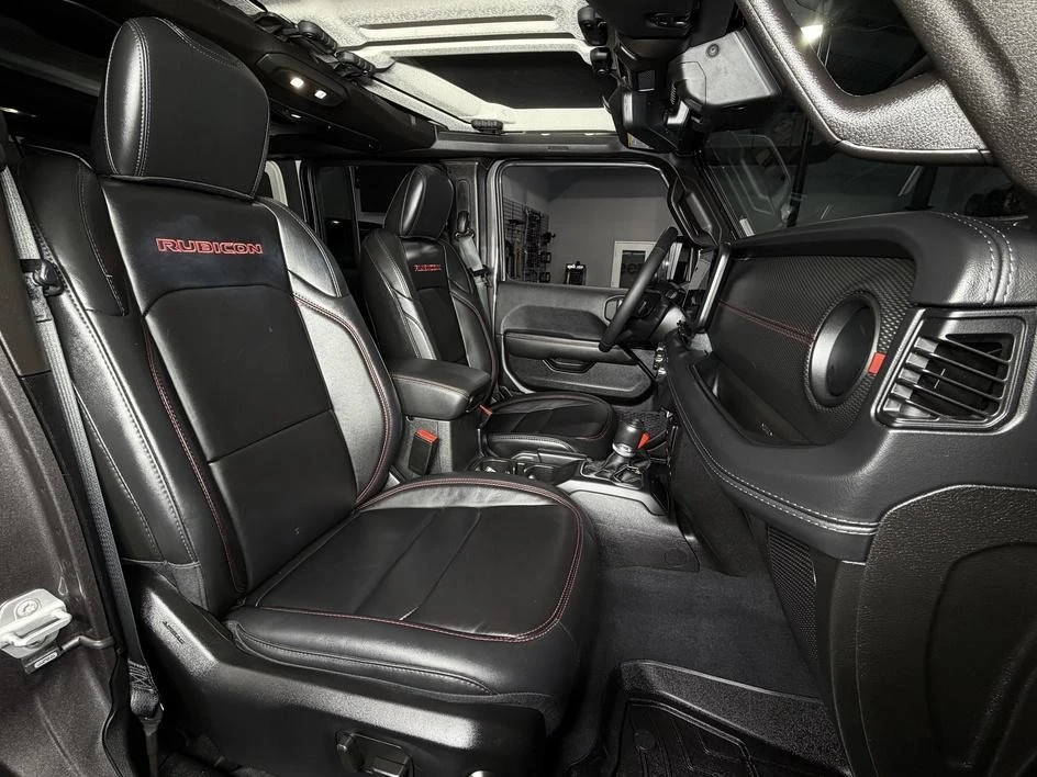 2025 Jeep JL Wrangler - Image 20 of 31