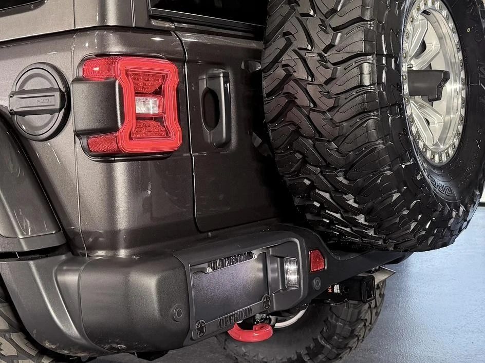 2025 Jeep JL Wrangler - Image 12 of 31
