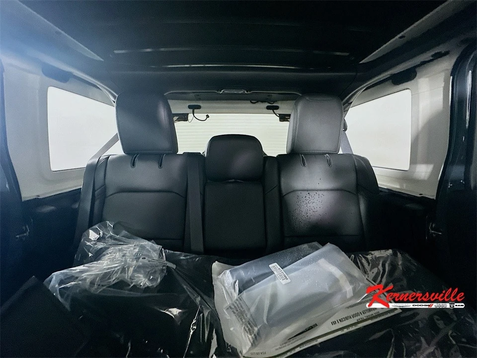 2025 Jeep JL Wrangler - Image 10 of 12