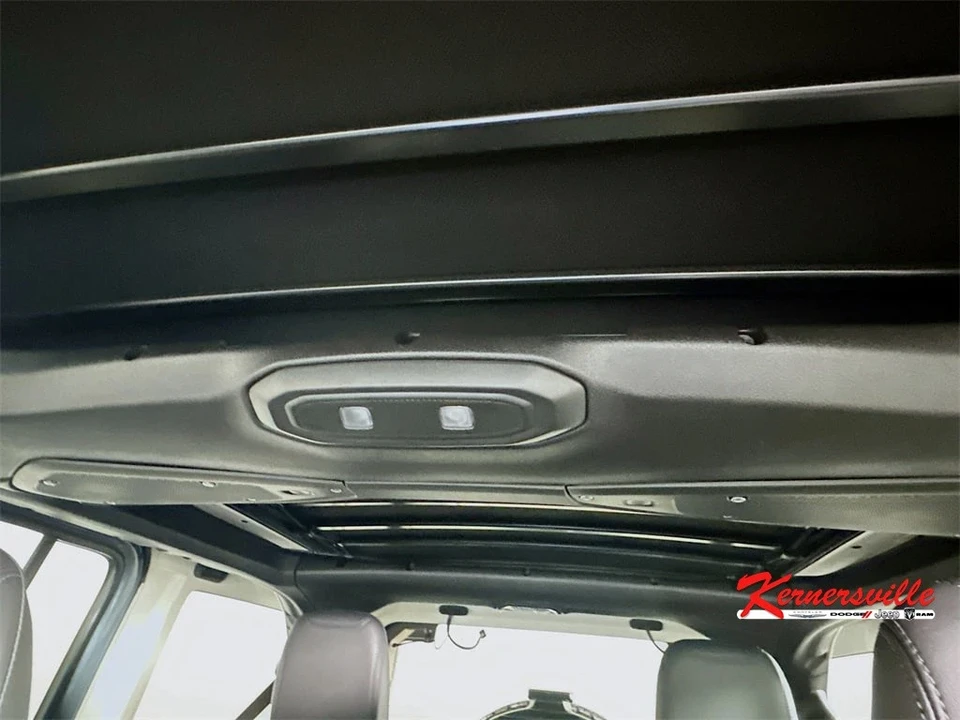 2025 Jeep JL Wrangler - Image 14 of 21