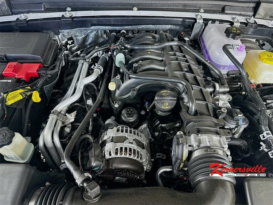 2025 Jeep JL Wrangler - Image 18 of 21