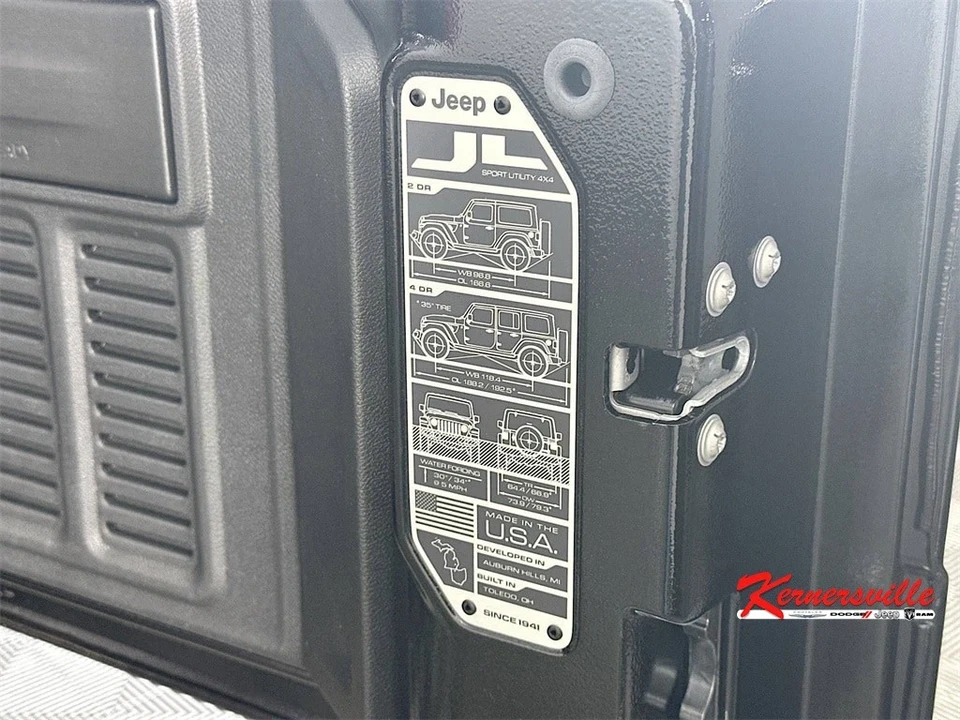 2025 Jeep JL Wrangler - Image 21 of 21