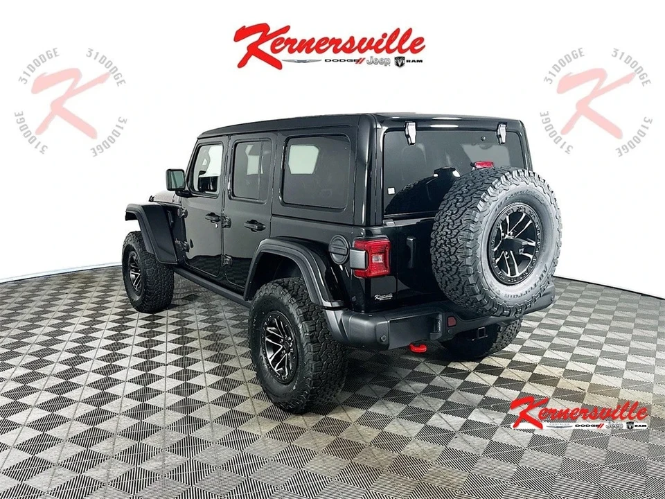 2025 Jeep JL Wrangler - Image 5 of 21