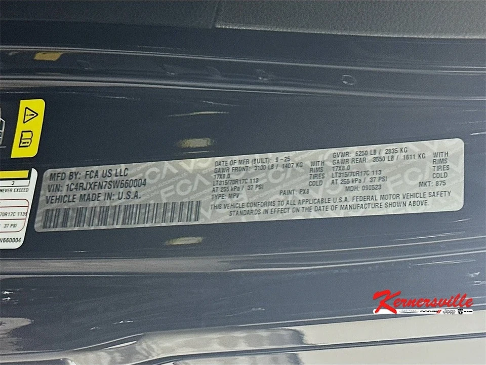 2025 Jeep JL Wrangler - Image 19 of 21