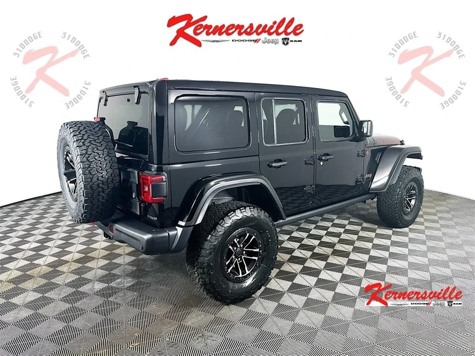 2025 Jeep JL Wrangler - Image 7 of 21