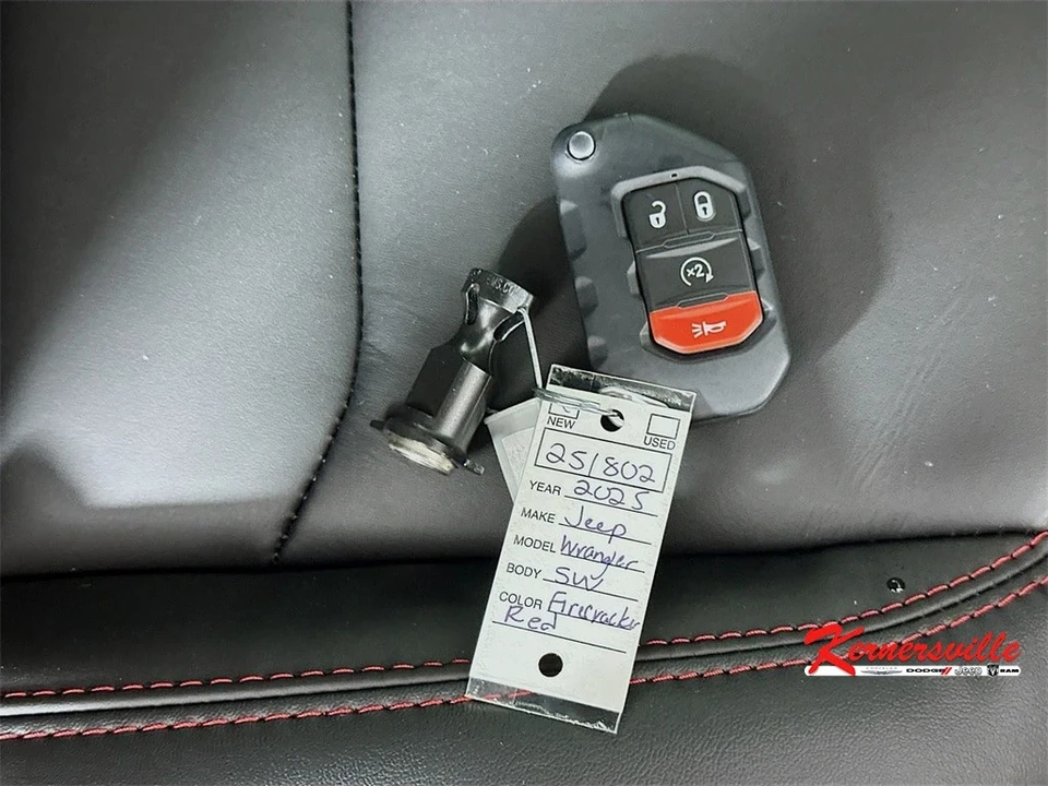2025 Jeep JL Wrangler - Image 20 of 21