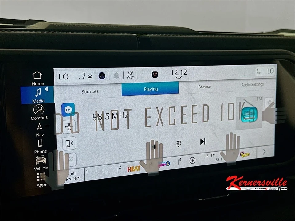 2025 Jeep JL Wrangler - Image 13 of 21
