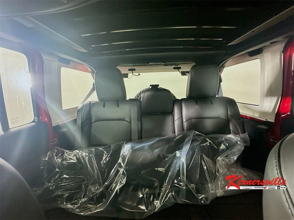 2025 Jeep JL Wrangler - Image 10 of 21