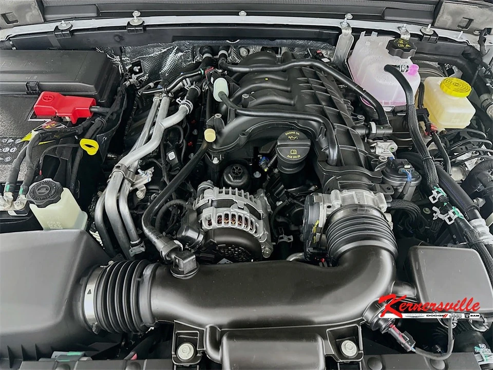 2025 Jeep JL Wrangler - Image 18 of 21