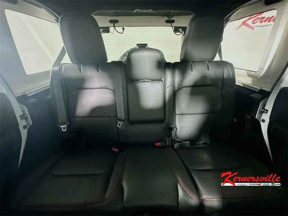 2025 Jeep JL Wrangler - Image 10 of 21