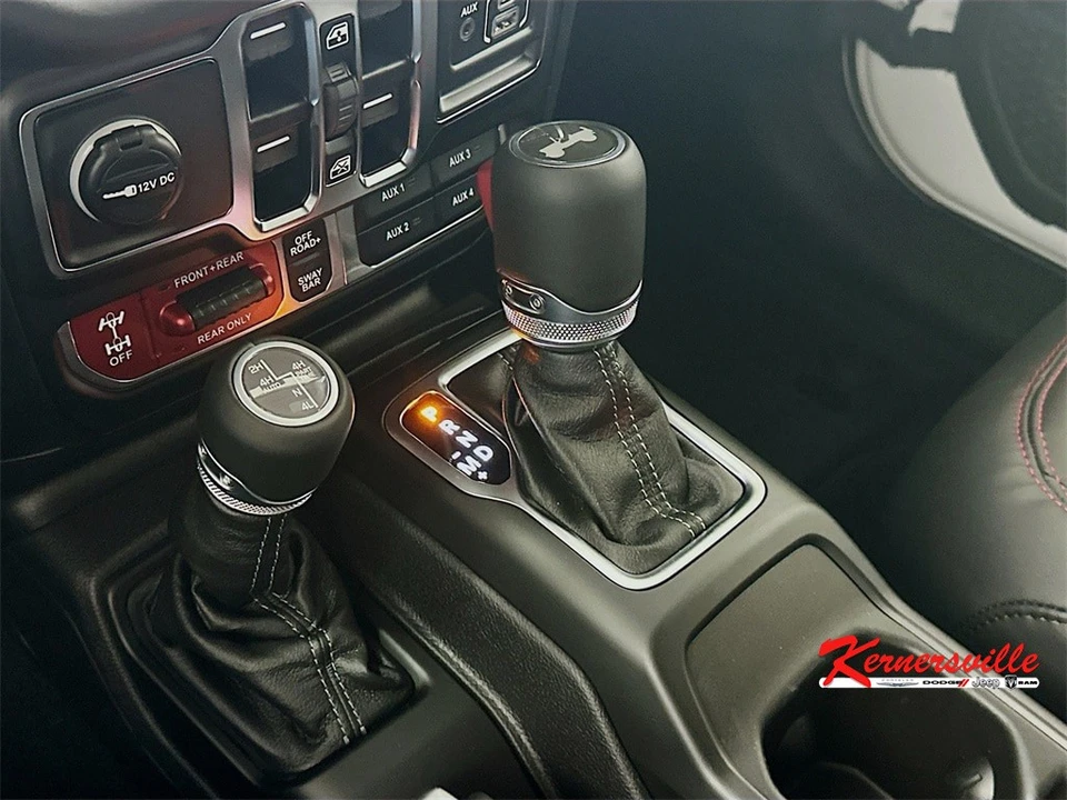 2025 Jeep JL Wrangler - Image 12 of 21