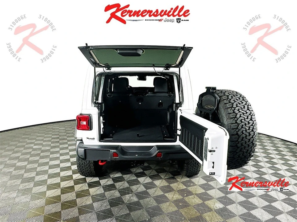 2025 Jeep JL Wrangler - Image 16 of 21