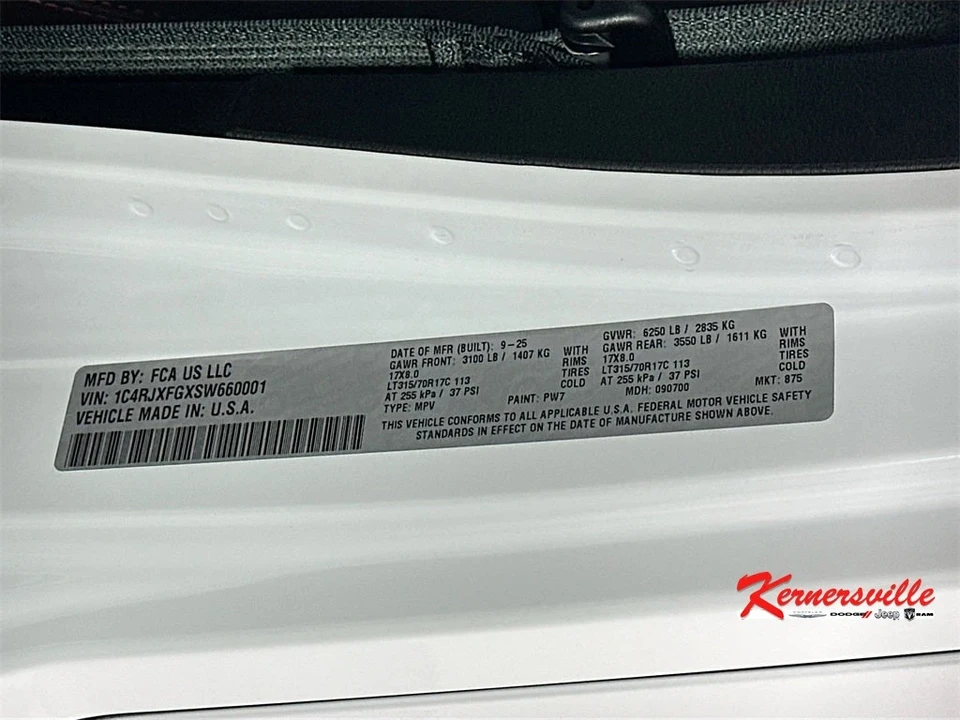 2025 Jeep JL Wrangler - Image 20 of 21