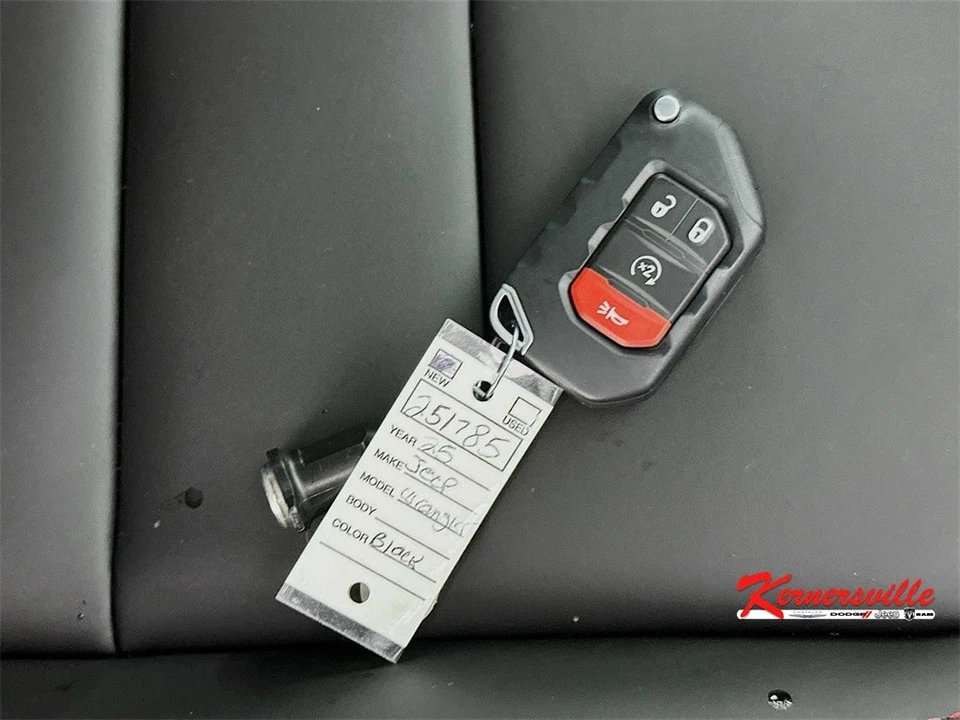 2025 Jeep JL Wrangler - Image 20 of 21