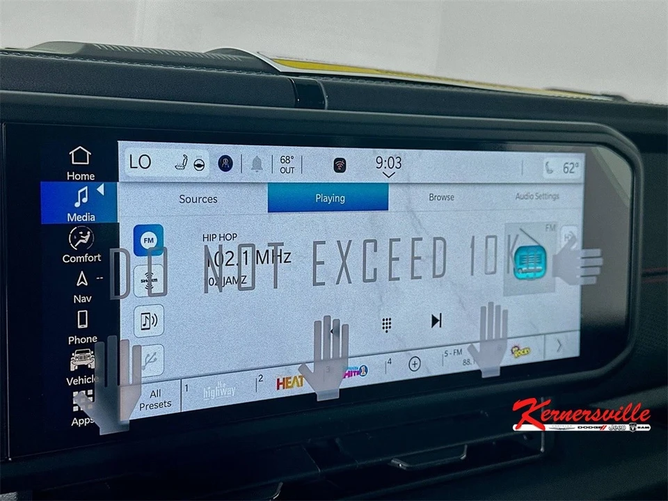2025 Jeep JL Wrangler - Image 13 of 21