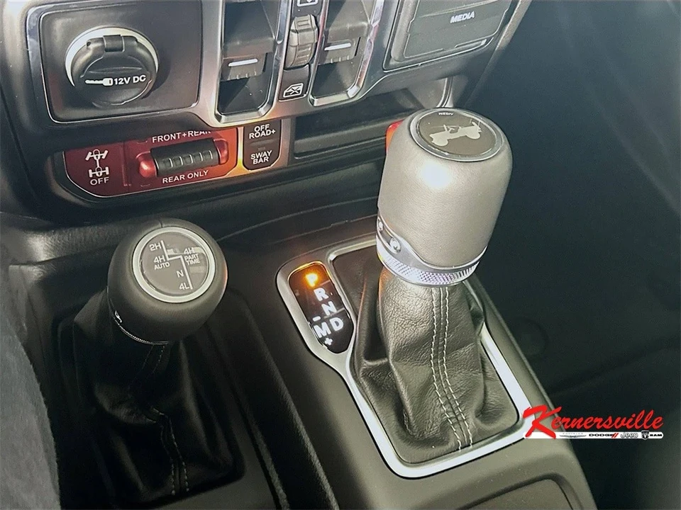 2025 Jeep JL Wrangler - Image 12 of 21