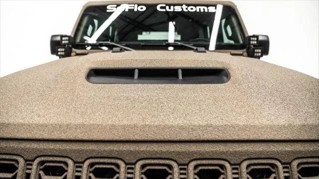 2025 Jeep JL Wrangler - Image 17 of 21