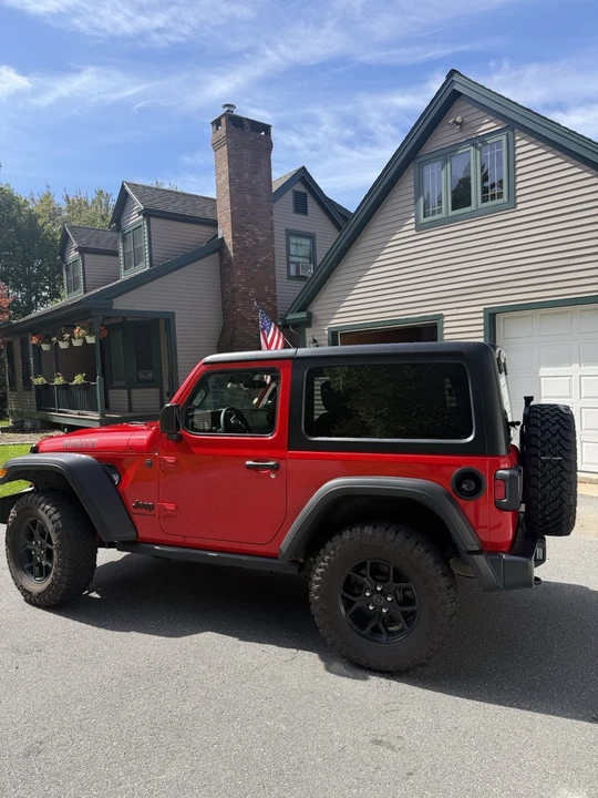 2025 Jeep JL Wrangler - Image 5 of 6