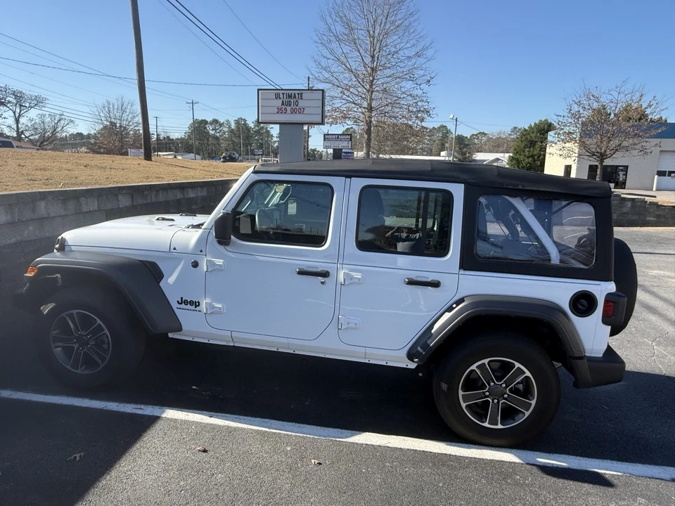 2025 Jeep JL Wrangler - Image 2 of 10