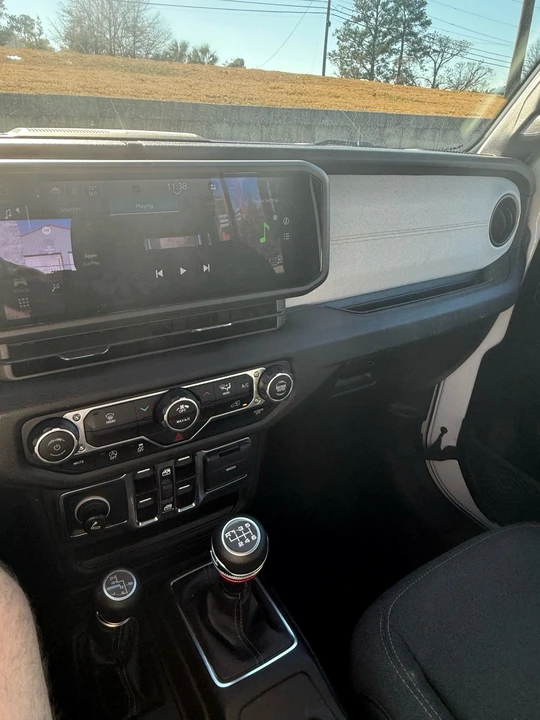2025 Jeep JL Wrangler - Image 7 of 10