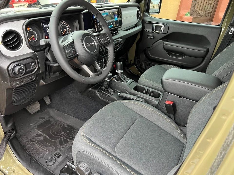 2025 Jeep JL Wrangler - Image 12 of 21