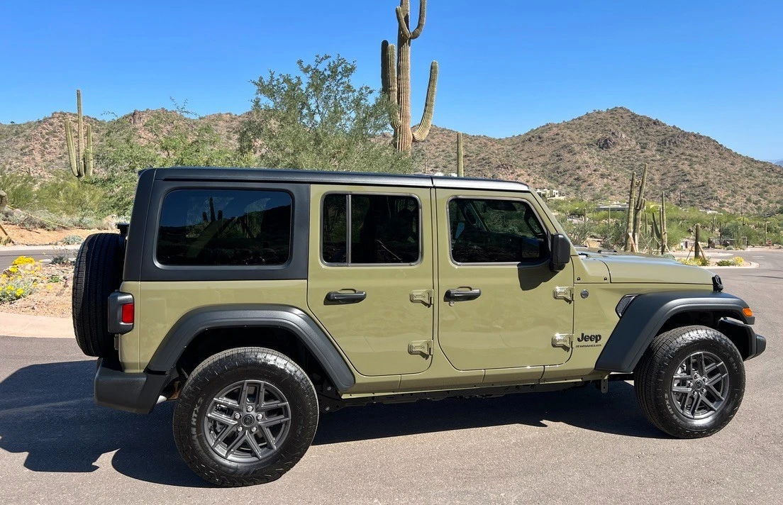 2025 Jeep JL Wrangler - Image 5 of 21