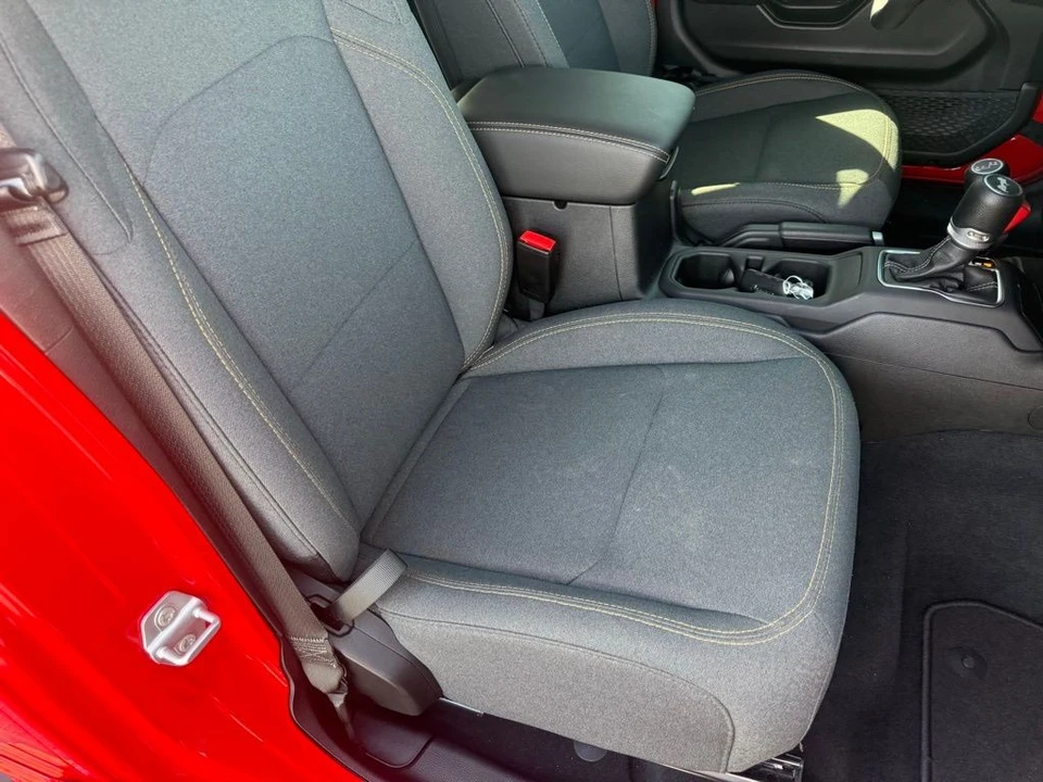 2025 Jeep JL Wrangler - Image 20 of 21