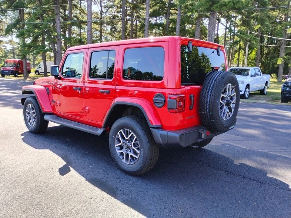 2025 Jeep JL Wrangler - Image 7 of 12