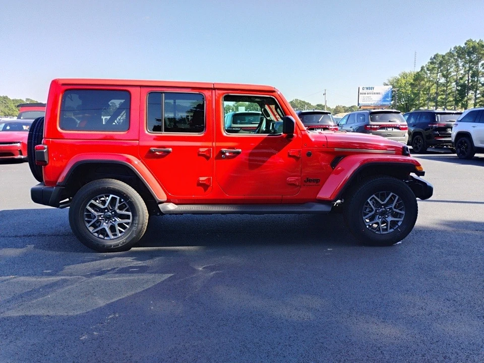 2025 Jeep JL Wrangler - Image 4 of 12