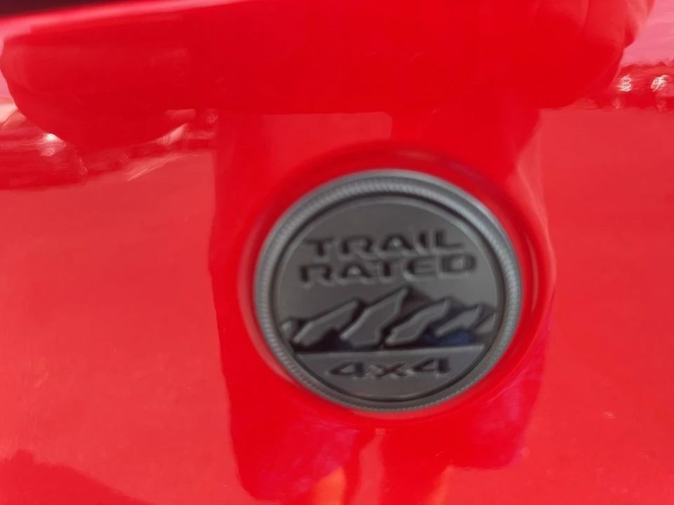 2025 Jeep JL Wrangler - Image 11 of 30
