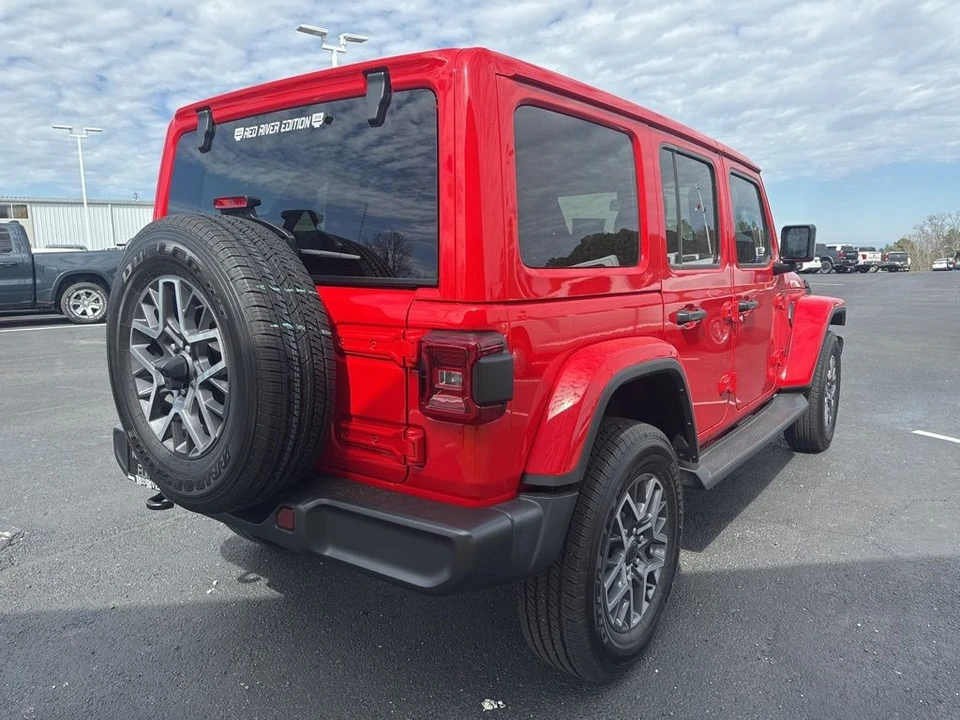 2025 Jeep JL Wrangler - Image 5 of 30