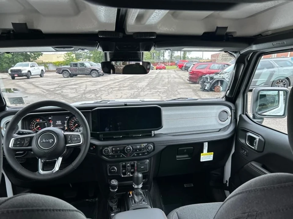 2025 Jeep JL Wrangler - Image 21 of 21