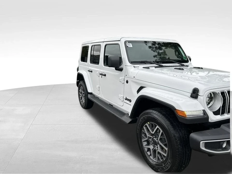 2025 Jeep JL Wrangler - Image 8 of 21